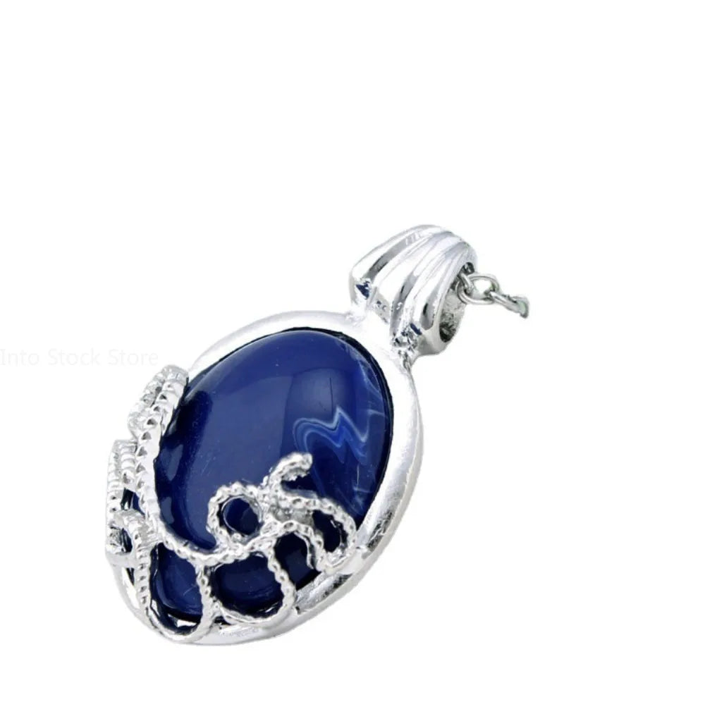 Pendentif Elena – Bijou Vintage Inspiré de Vampire Diaries