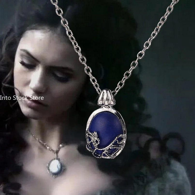 Pendentif Elena – Bijou Vintage Inspiré de Vampire Diaries