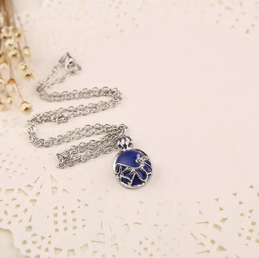 Pendentif Elena – Bijou Vintage Inspiré de Vampire Diaries